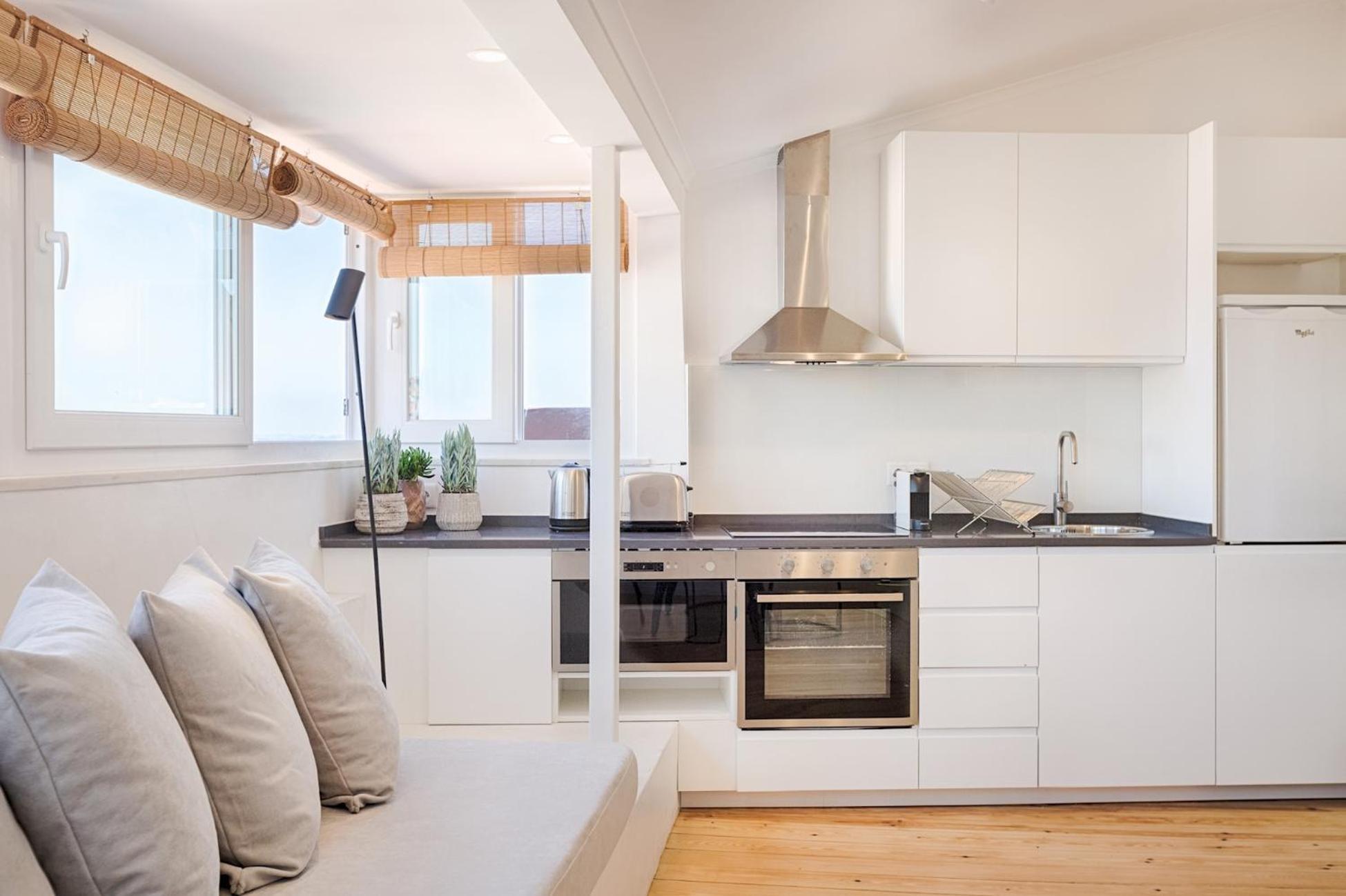 Romantic Gem In Graca Apartment Lisbon